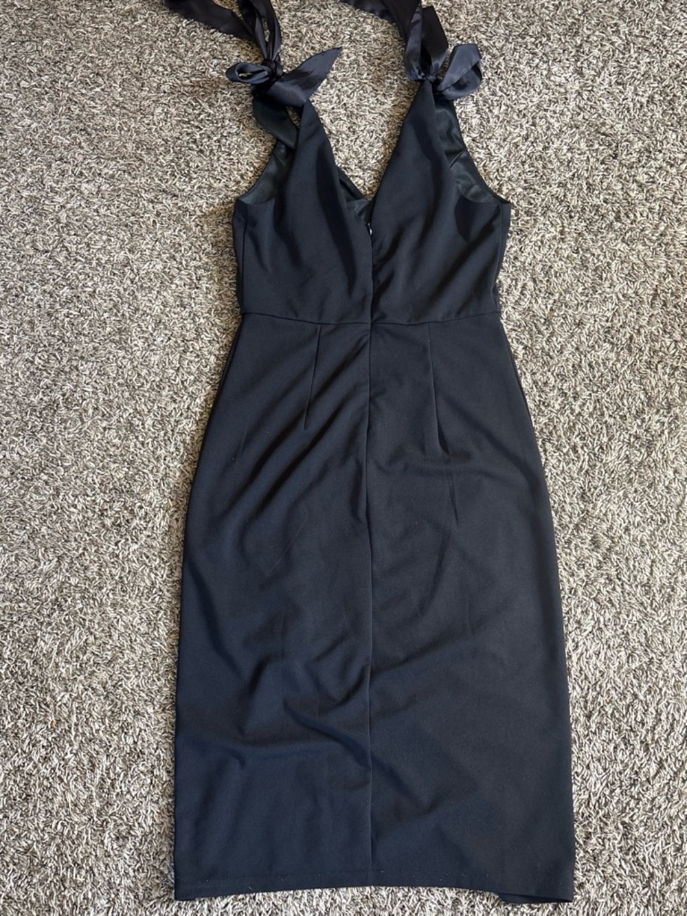Tie-Shoulder Black V-Neck Midi Dress - Picture 4 of 4